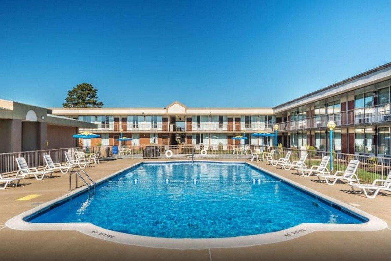 Days Inn By Wyndham South Hill Luaran gambar