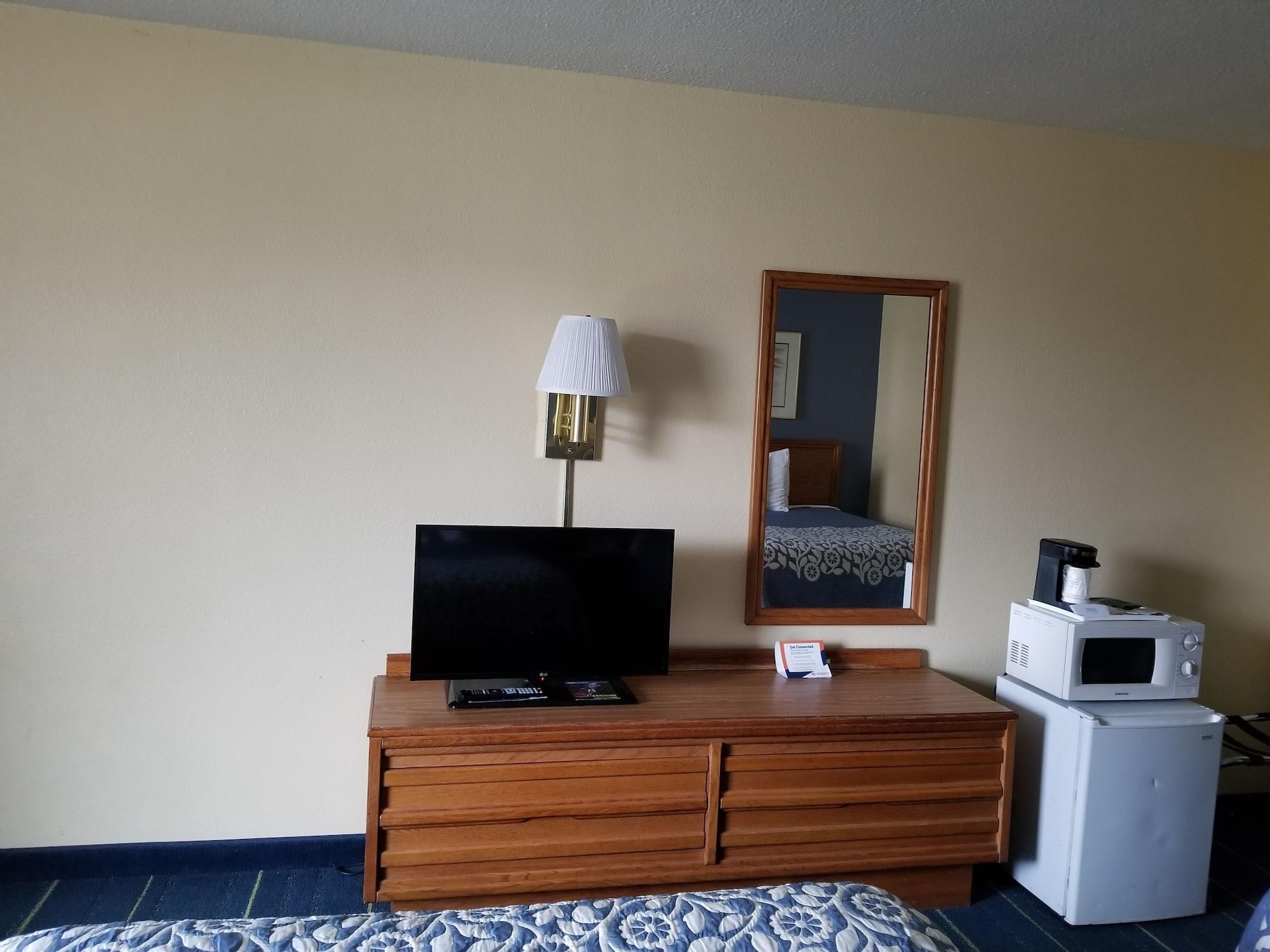 Days Inn By Wyndham South Hill Luaran gambar