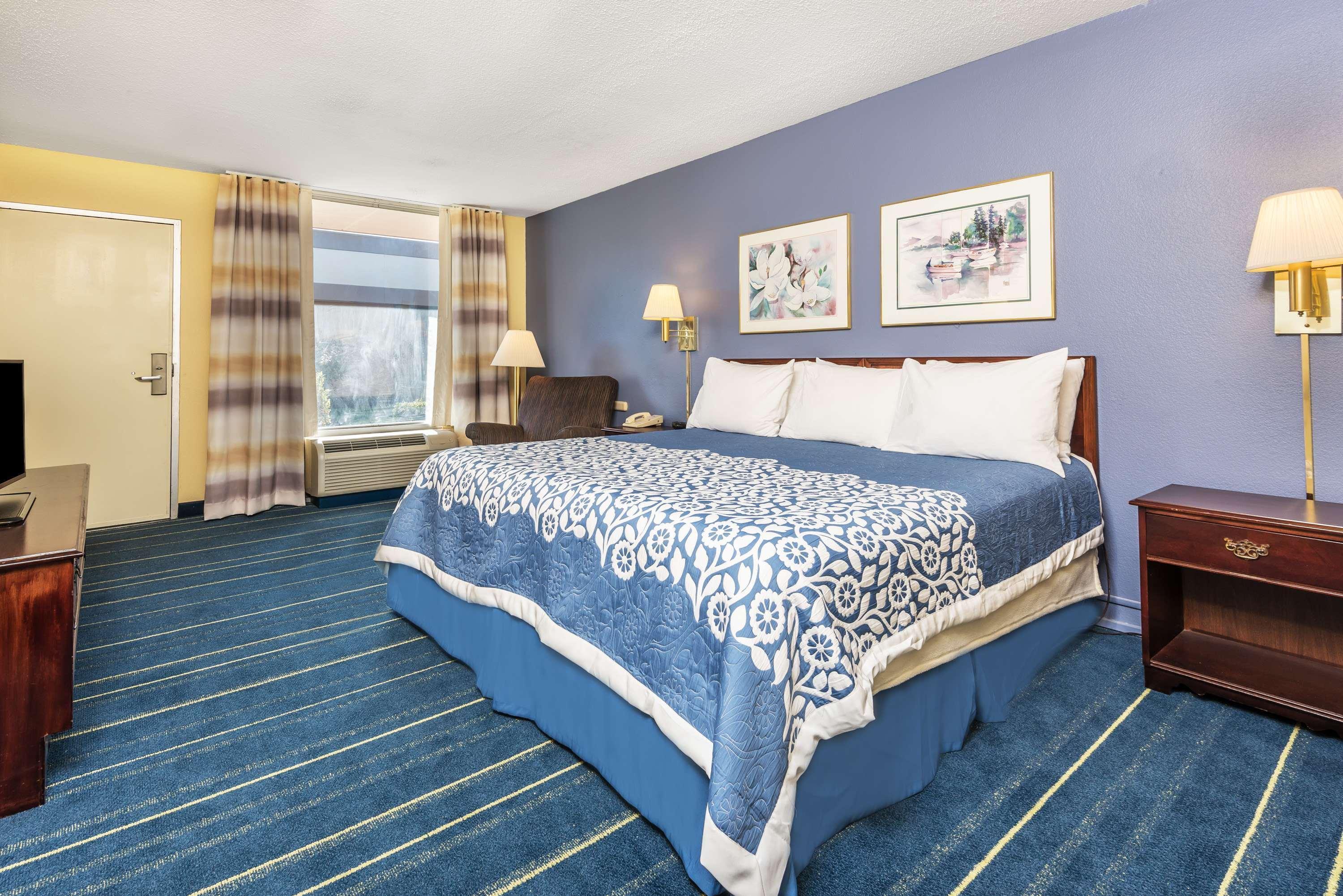 Days Inn By Wyndham South Hill Luaran gambar