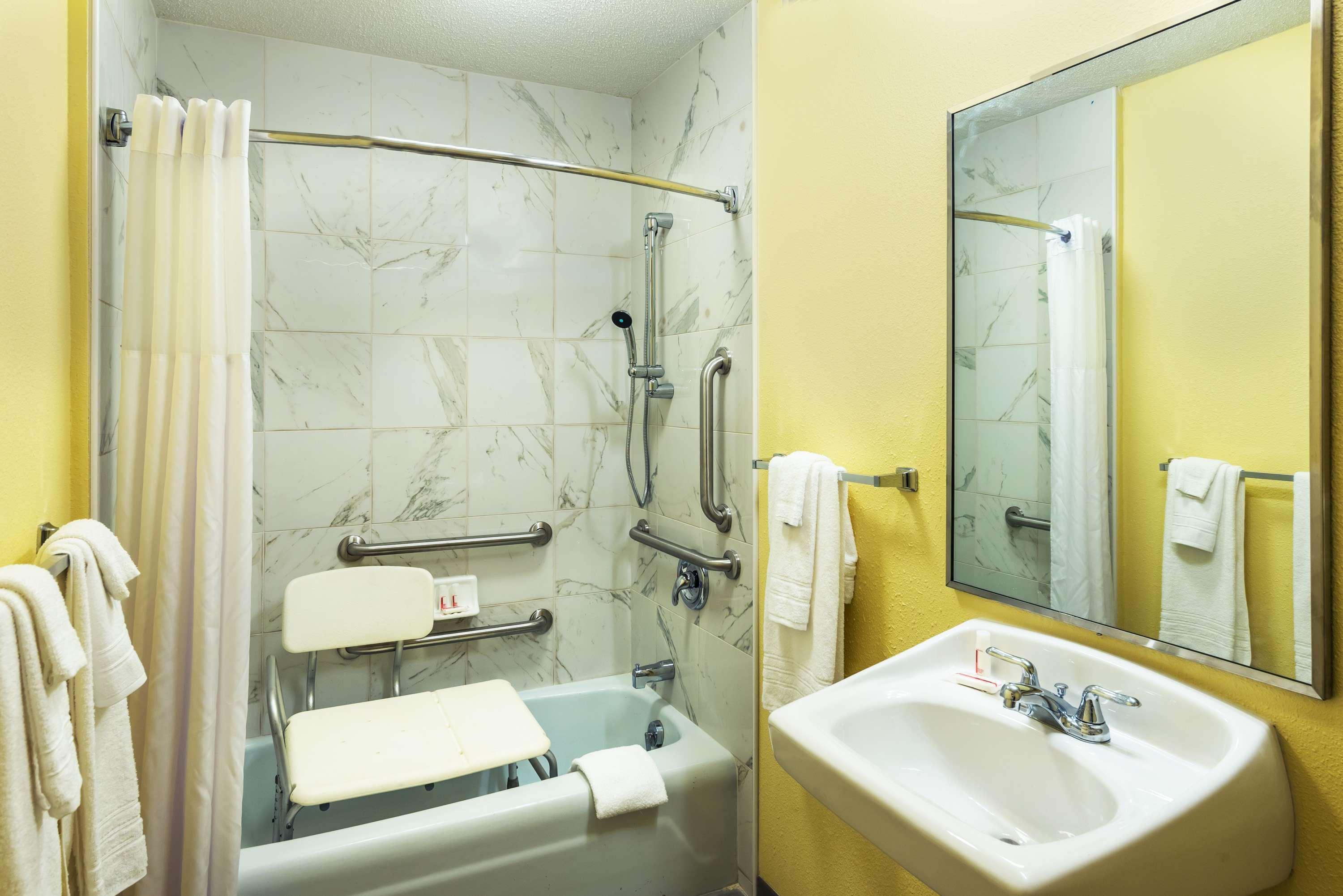 Days Inn By Wyndham South Hill Luaran gambar