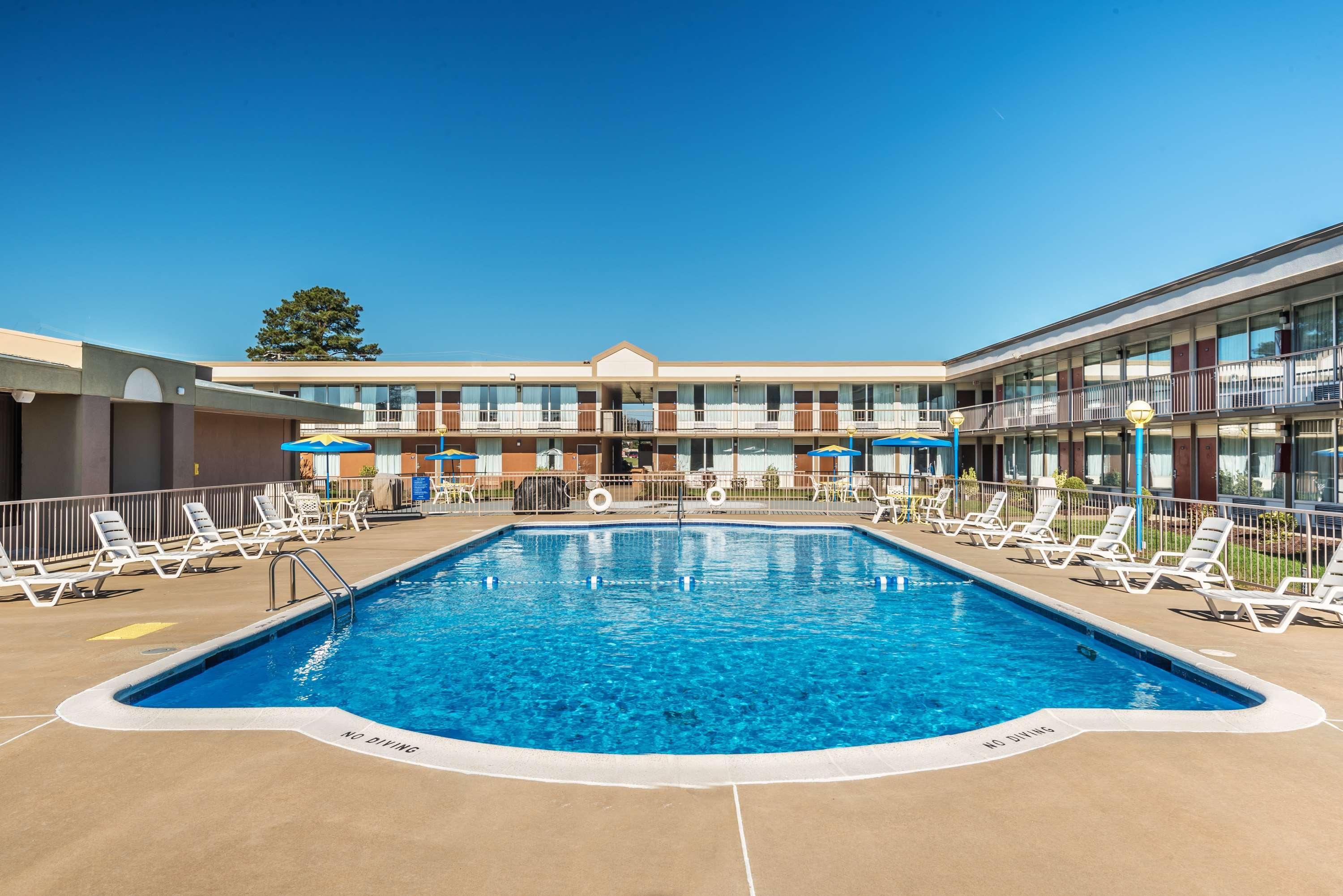Days Inn By Wyndham South Hill Luaran gambar